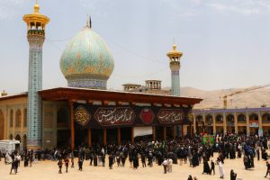 عزاداری عاشورای حسینی و اقامه نماز ظهر عاشورا در حرم مطهر شاهچراغ (ع)