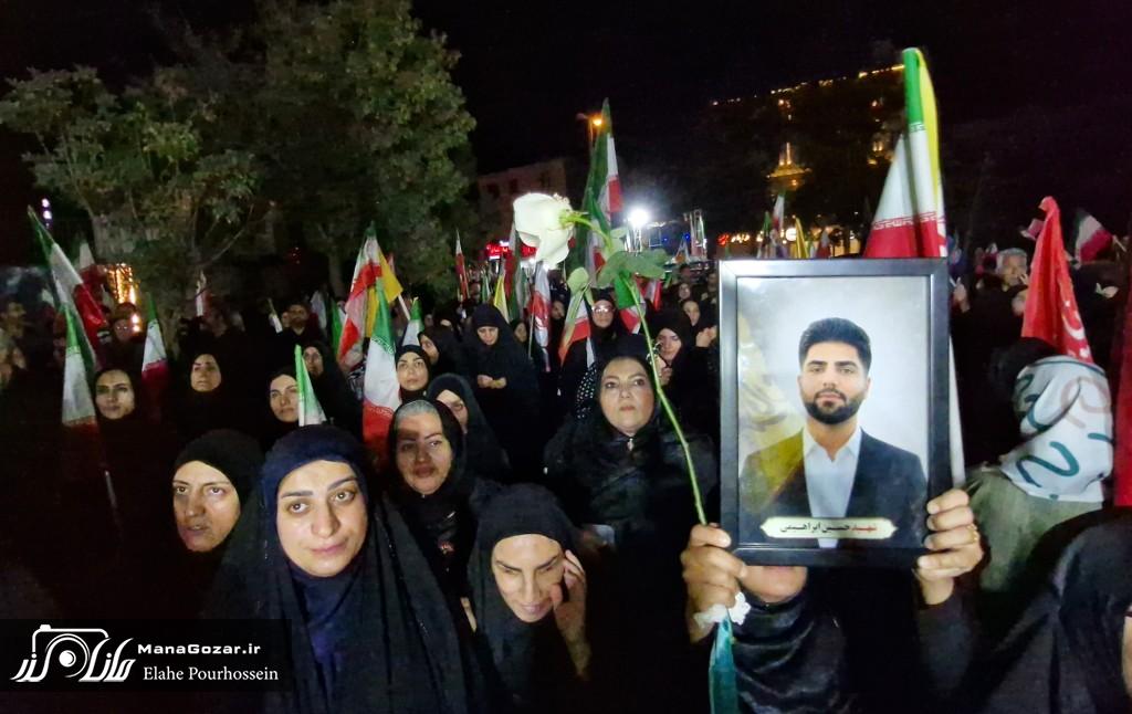 حضور خانوادههای شهدای لامرد در تجمع همبستگی ملی کانون رهپویان وصال شیراز 9 20260702 224429